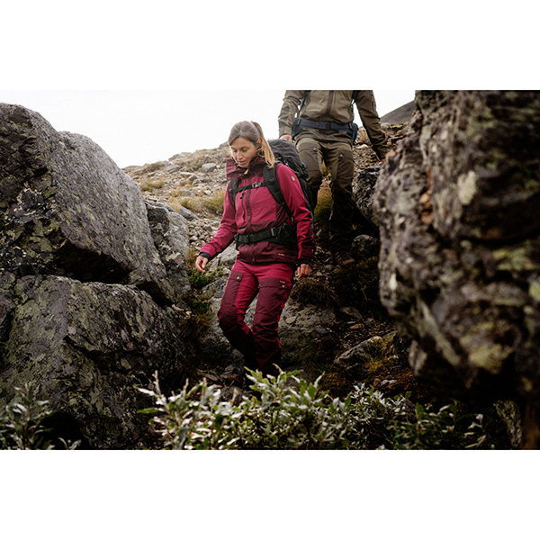 アウトドア 登山用品 Keb Trousers W | TROUSERS | フェールラーベン | FJALLRAVEN | 日本 